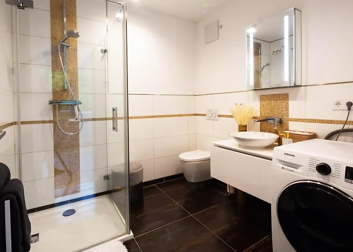Quarto em Acomodações Particulares Gaestezimmer In Mit Dach-terrasse, Wohnbereich Und Kueche *