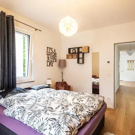 Проживание в семье Gaestezimmer In Mit Dach-terrasse, Wohnbereich Und Kueche Дрезден