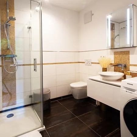 Quarto em Acomodações Particulares Gaestezimmer In Mit Dach-terrasse, Wohnbereich Und Kueche *