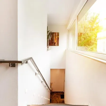 Gaestezimmer In Mit Dach-terrasse, Wohnbereich Und Kueche Quarto em Acomodações Particulares Dresden